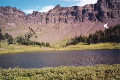 The mountain bowl surrounding Hyalite Lake